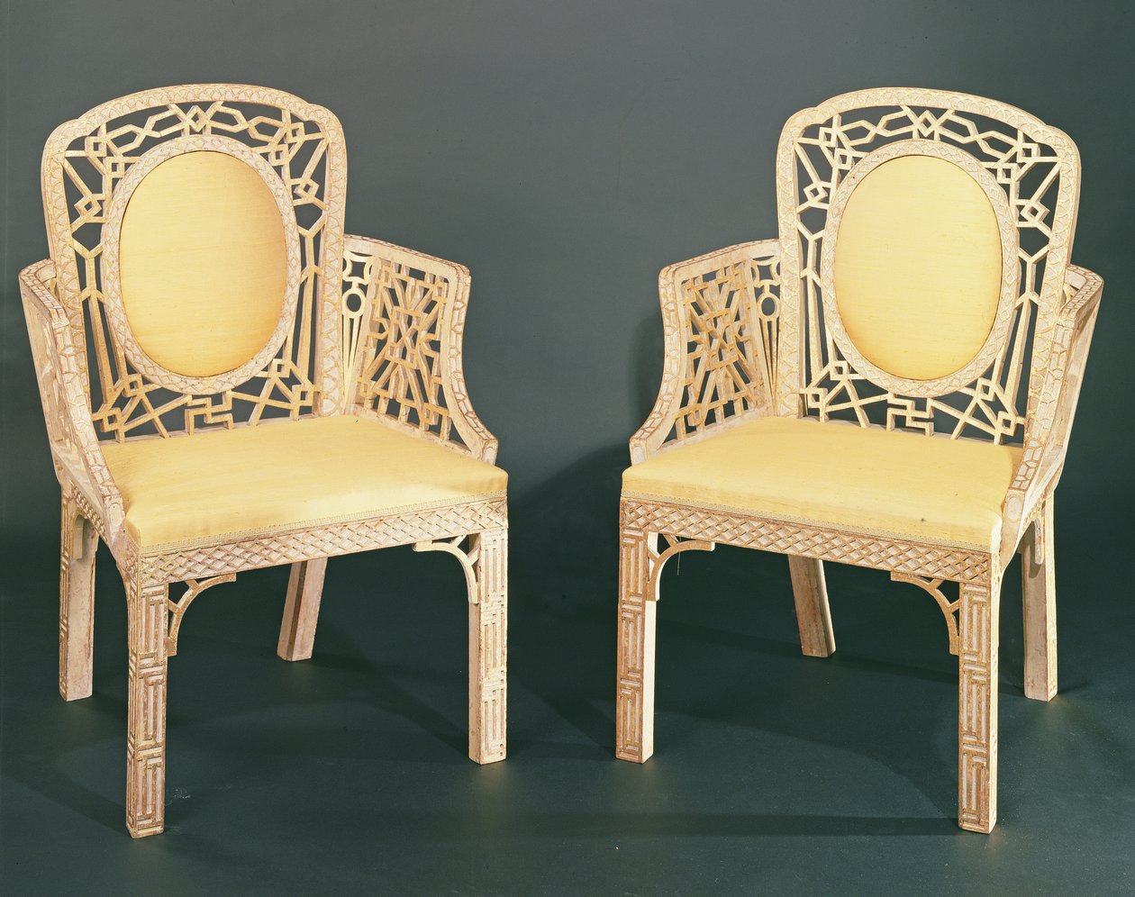 Çin Chippendale sandalye çifti, c.1770 by English School