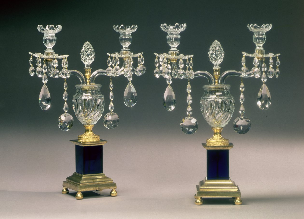 Bir çift George III veya molu monteli şamdan, c.1780 (kesilmiş cam) by English School