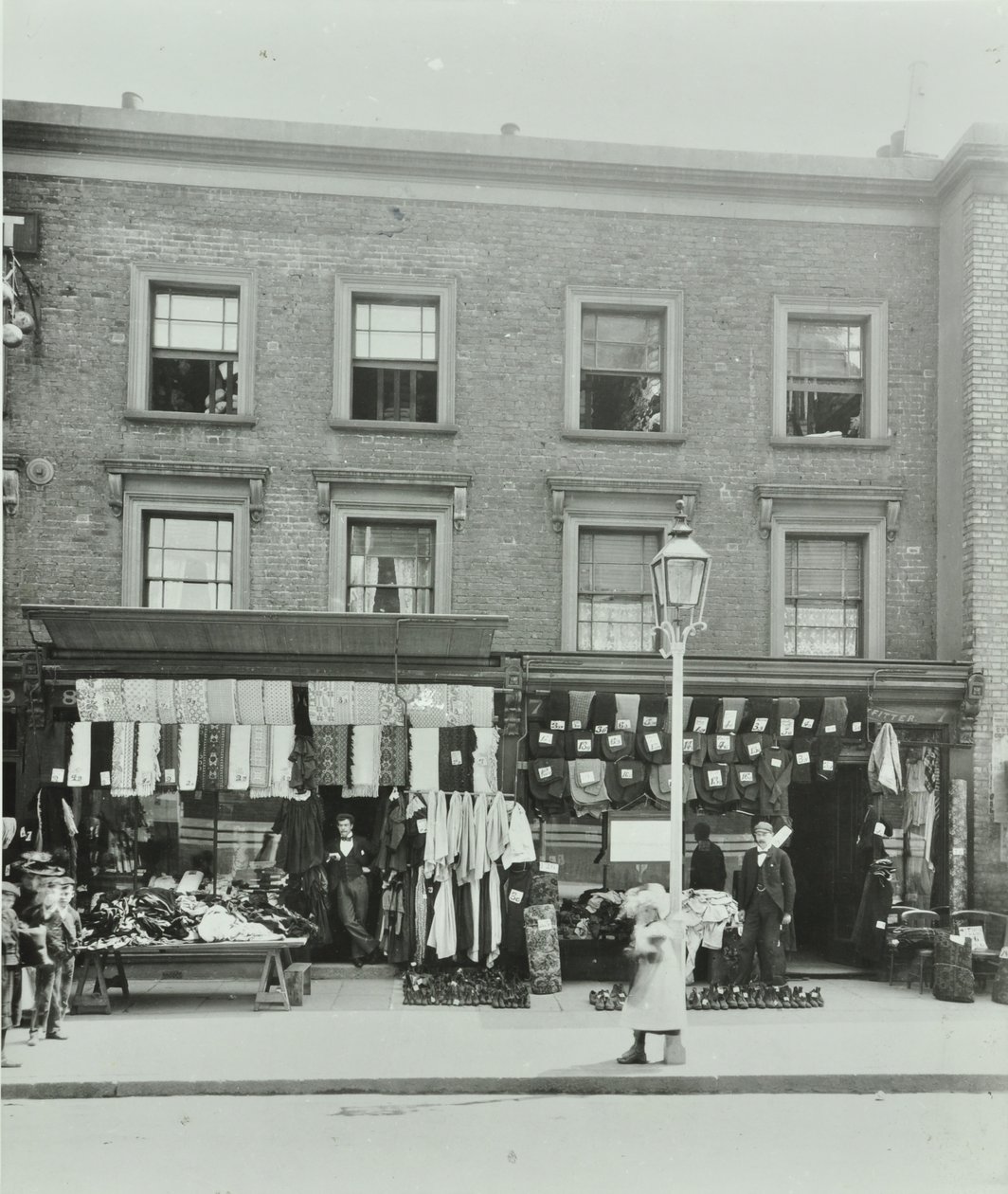 7-8 Gainsborough Yolu: ön cepheler, Londra, 1899 by English Photographer