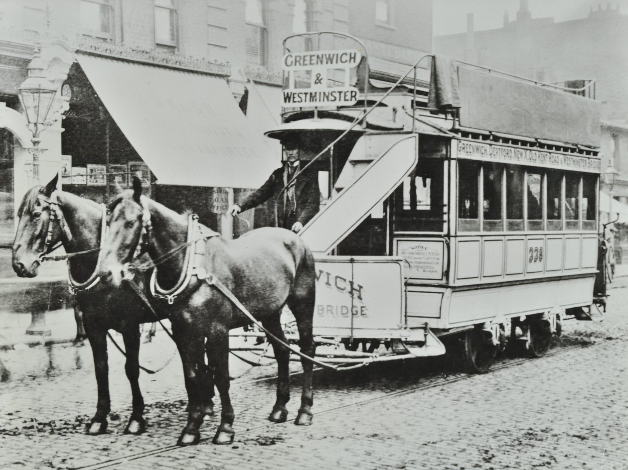 Greenwich-Westminster atlı tramvay, 1885 by English Photographer