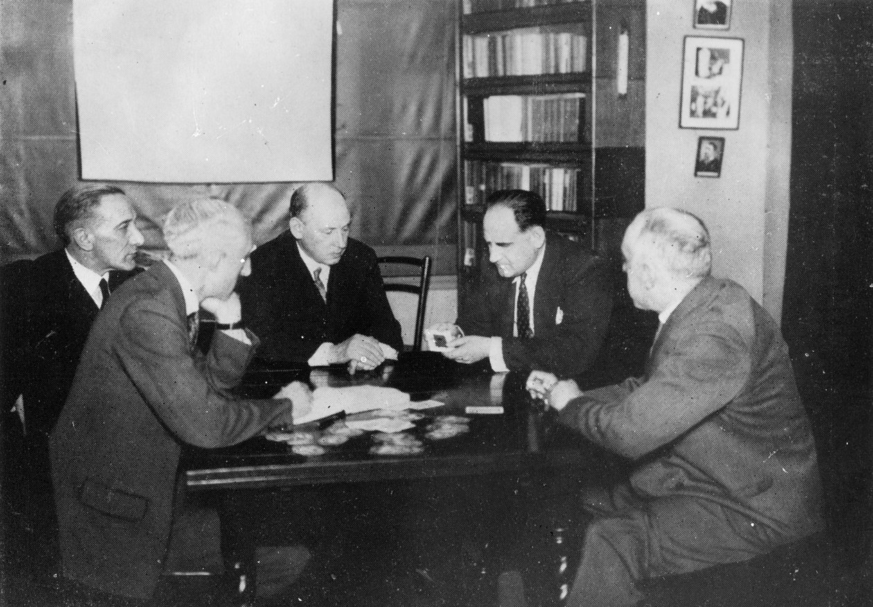 Telepatide bir deney, Harry Price Kütüphanesi, 1933 by English Photographer