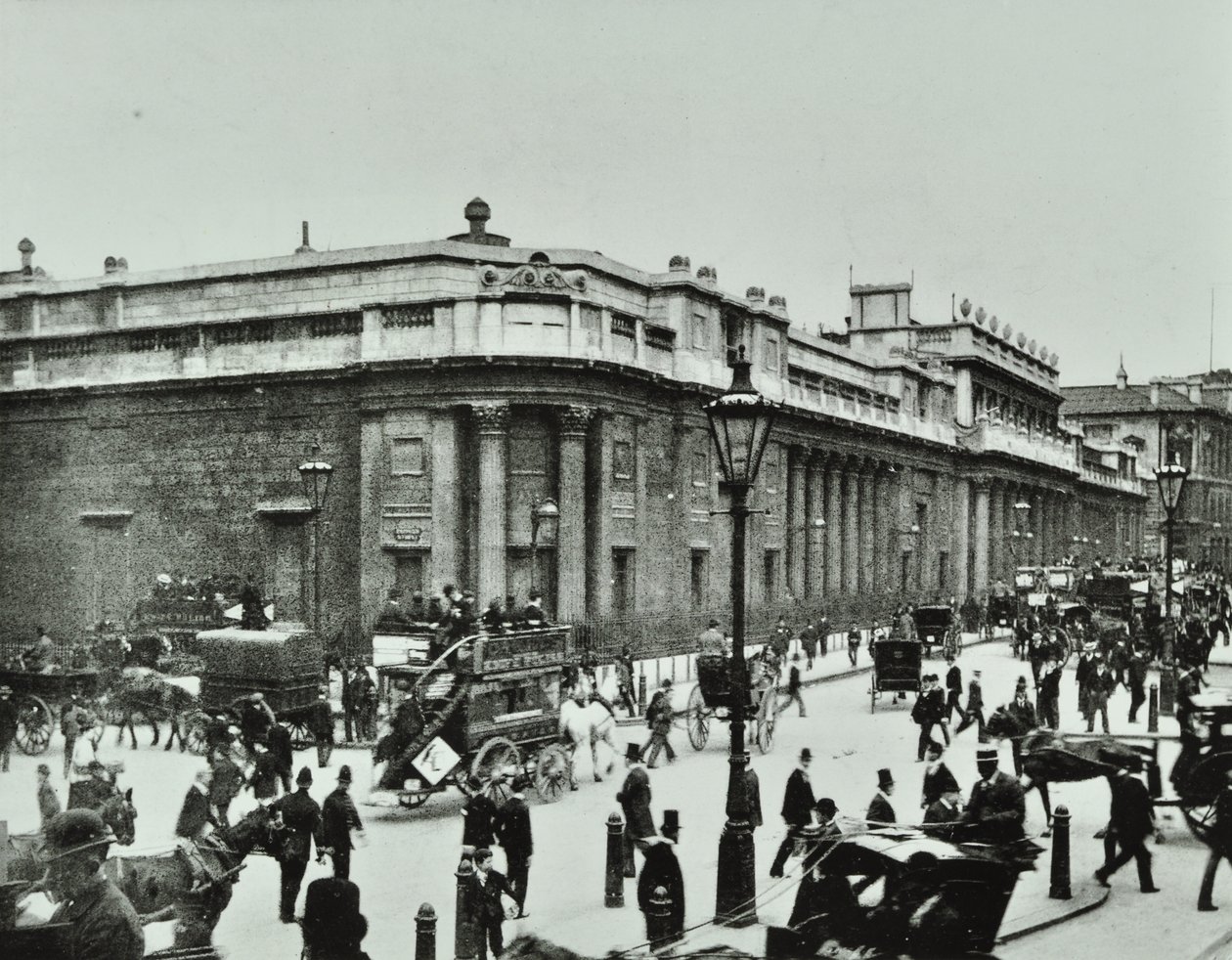İngiltere Bankası, Threadneedle Caddesi, Londra Şehri, 1890 by English Photographer