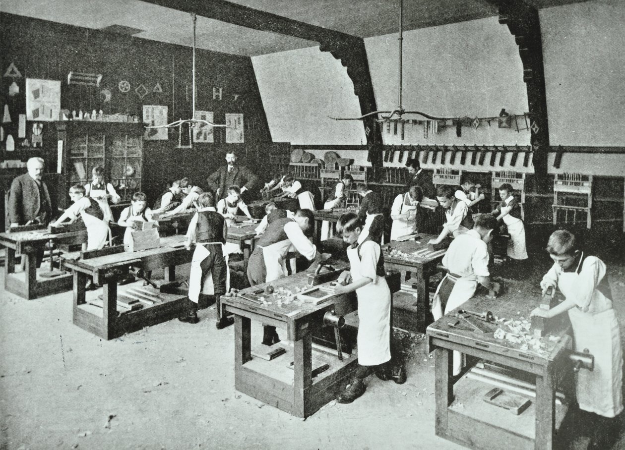 Marangozluk Sınıfı, 1896 by English Photographer