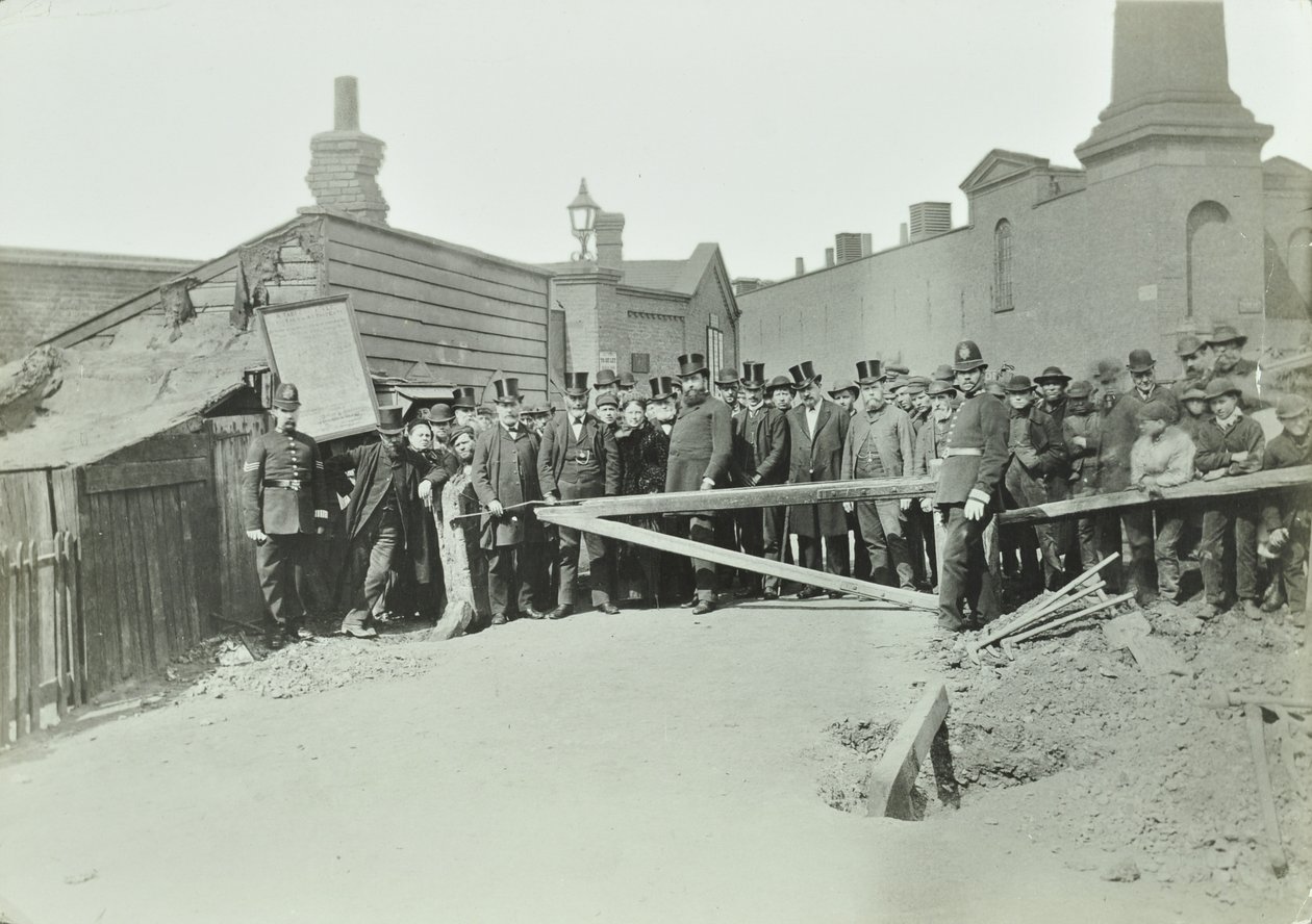 Lotodan kurtulan Doğu Feribot Yolu, 1885 by English Photographer