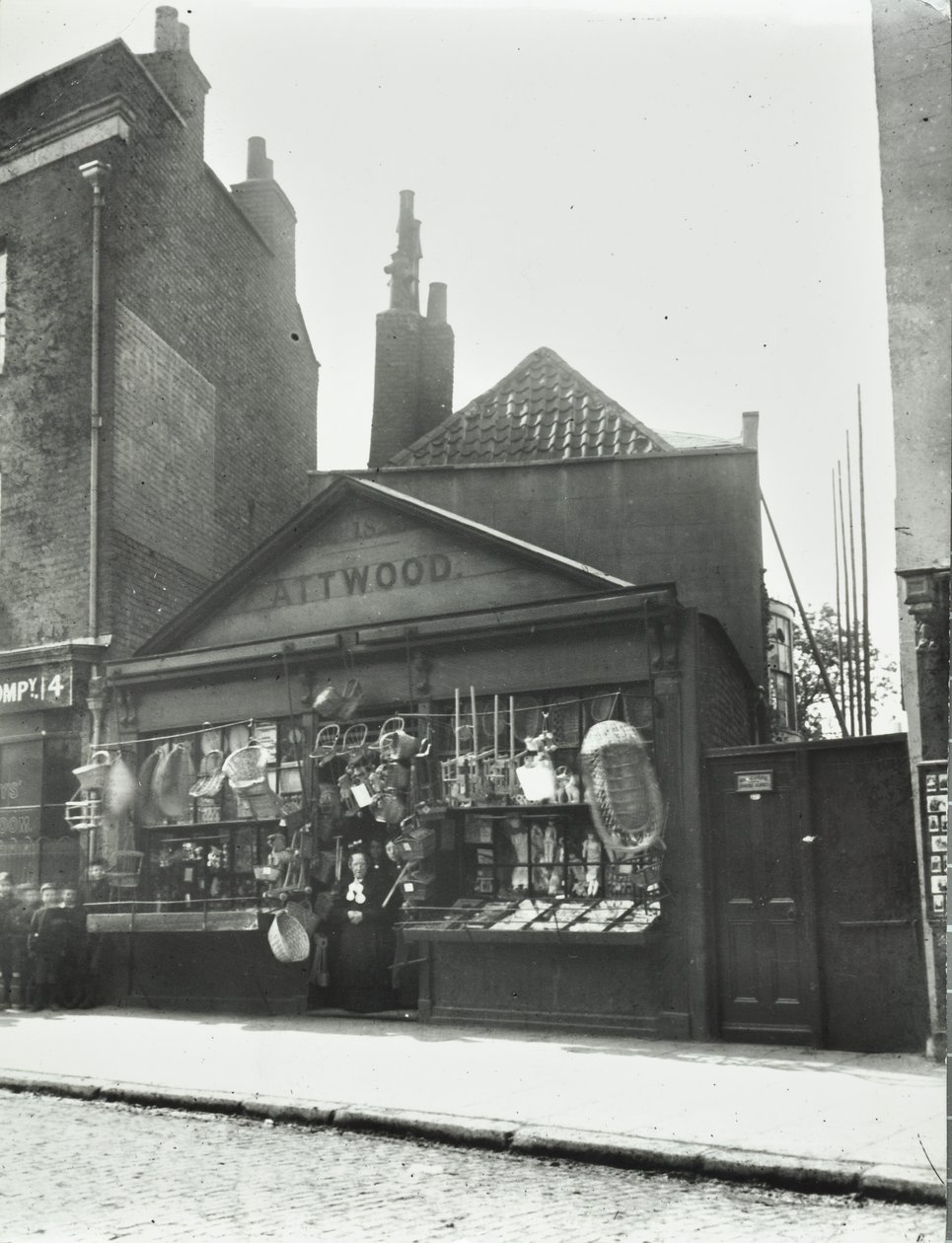 Evelyn Caddesi: Deptford High Street tarafından, Londra, 1899 by English Photographer