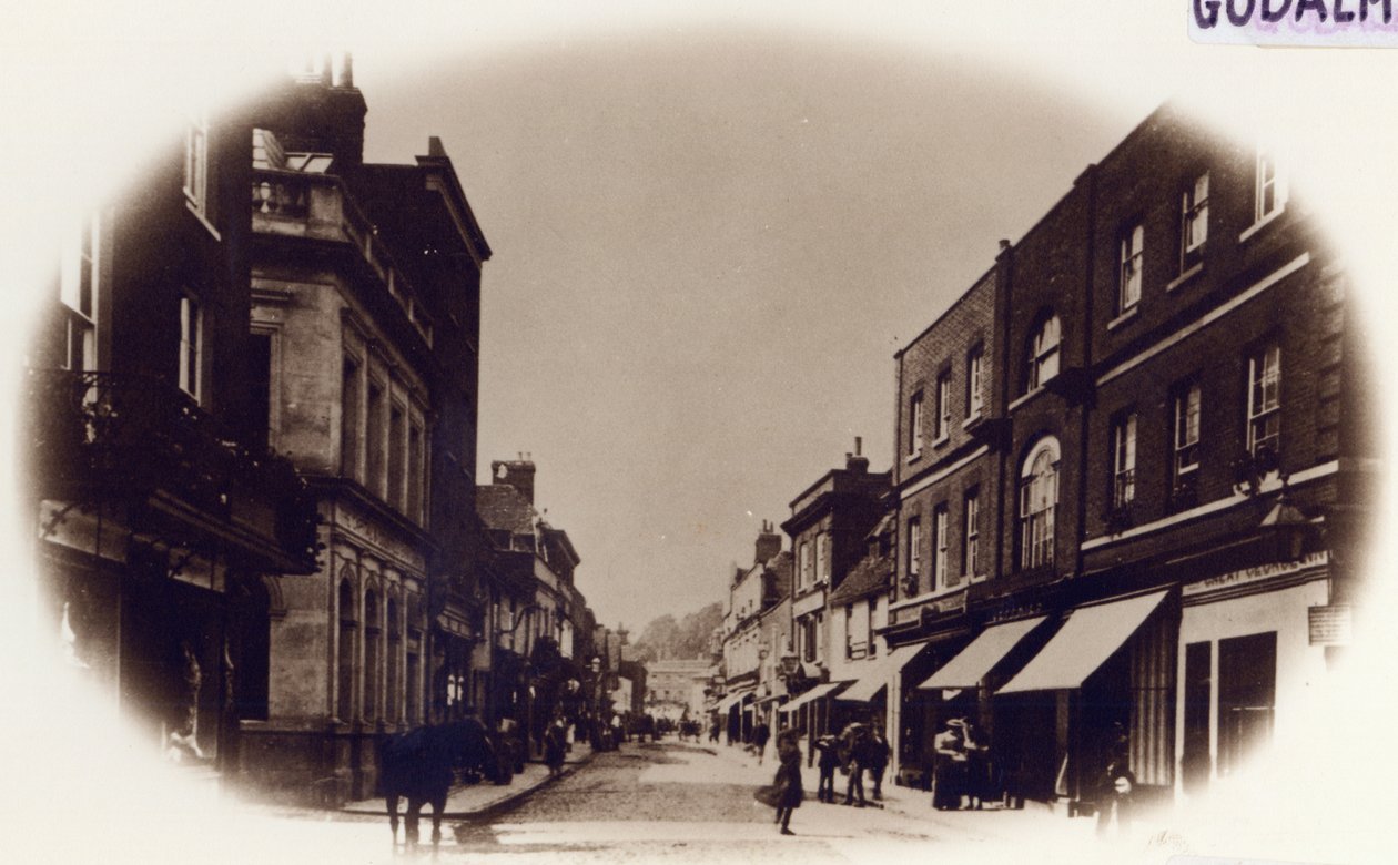Godalming High Street, Surrey, c.1900 (sepya fotoğrafı) by English Photographer
