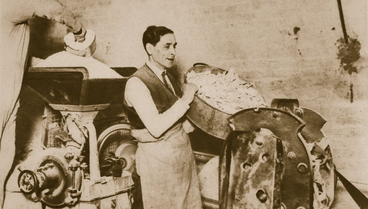 Fısıh için mayasız ekmek hazırlayan İbranice fırın (sepya fotoğrafı) by English Photographer