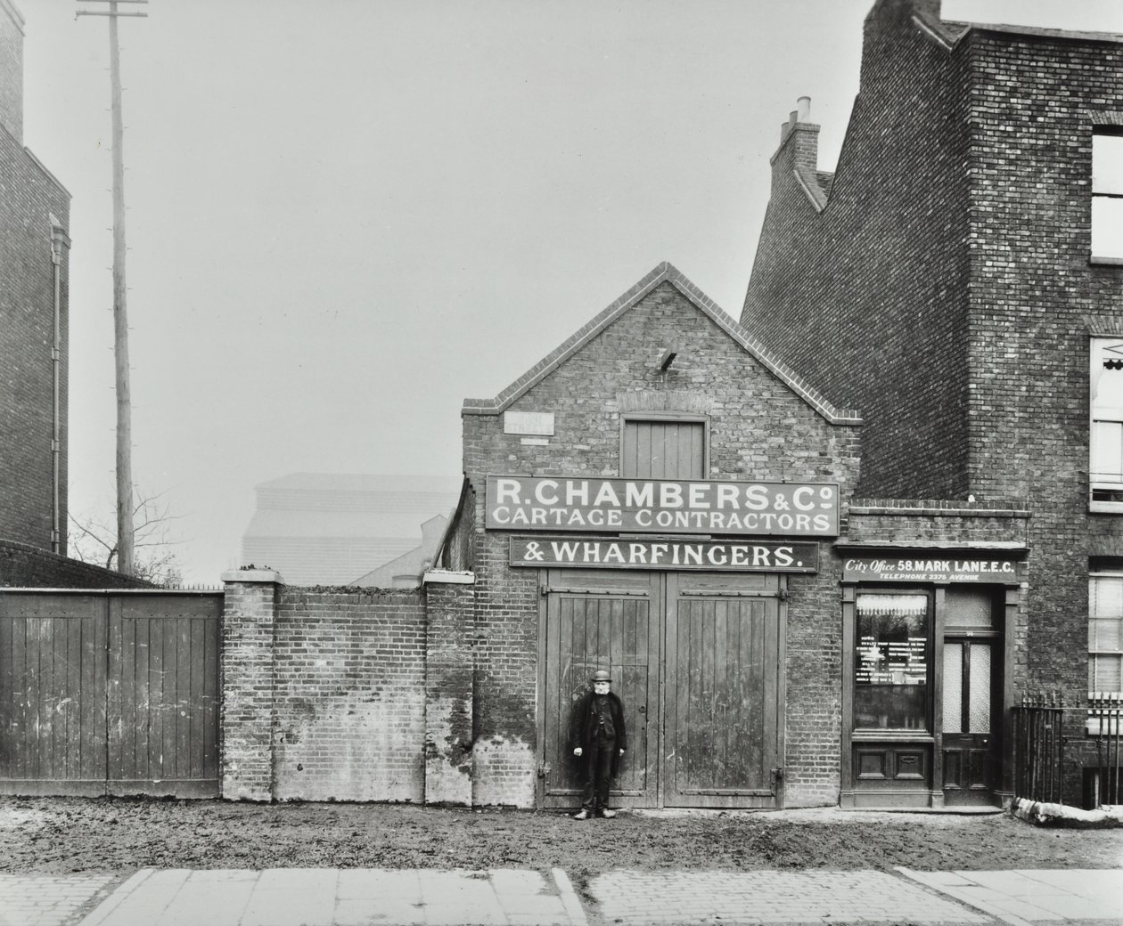 High Street, Kuzey Woolwich; daha sonra İskele Yolu, 1899 by English Photographer