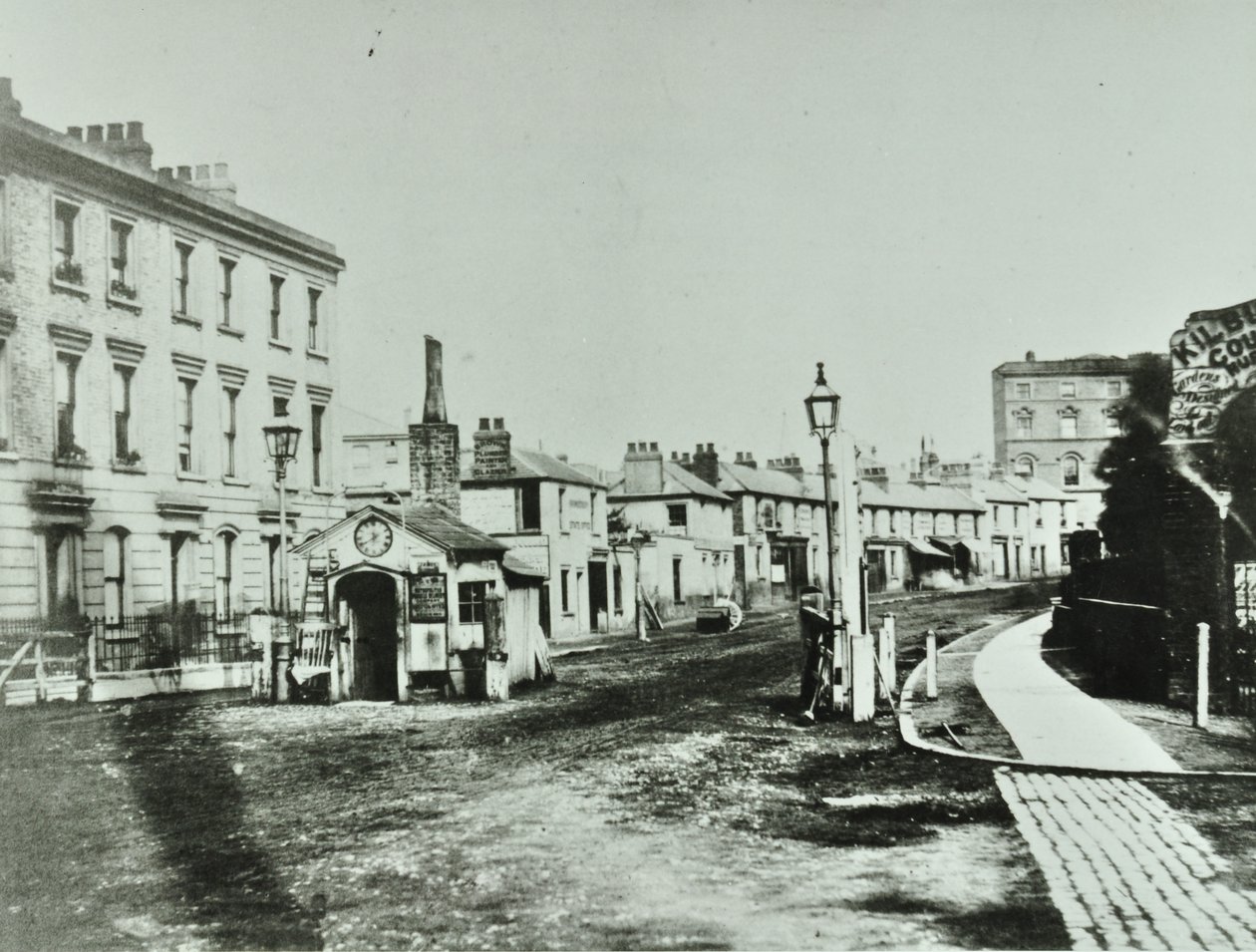 Kilburn Manastırı kavşağında Kilburn High Road güney ucundaki Kilburn Toll Kapısı, Camden Kütüphaneleri, 1875 by English Photographer