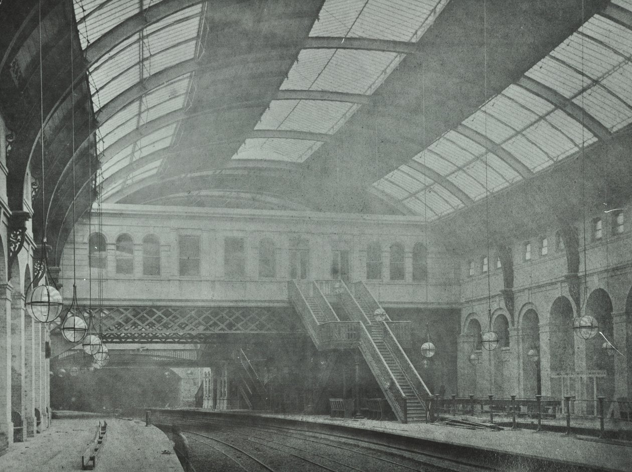 Kings Cross İstasyonu: platformların görünümü, 1862 by English Photographer
