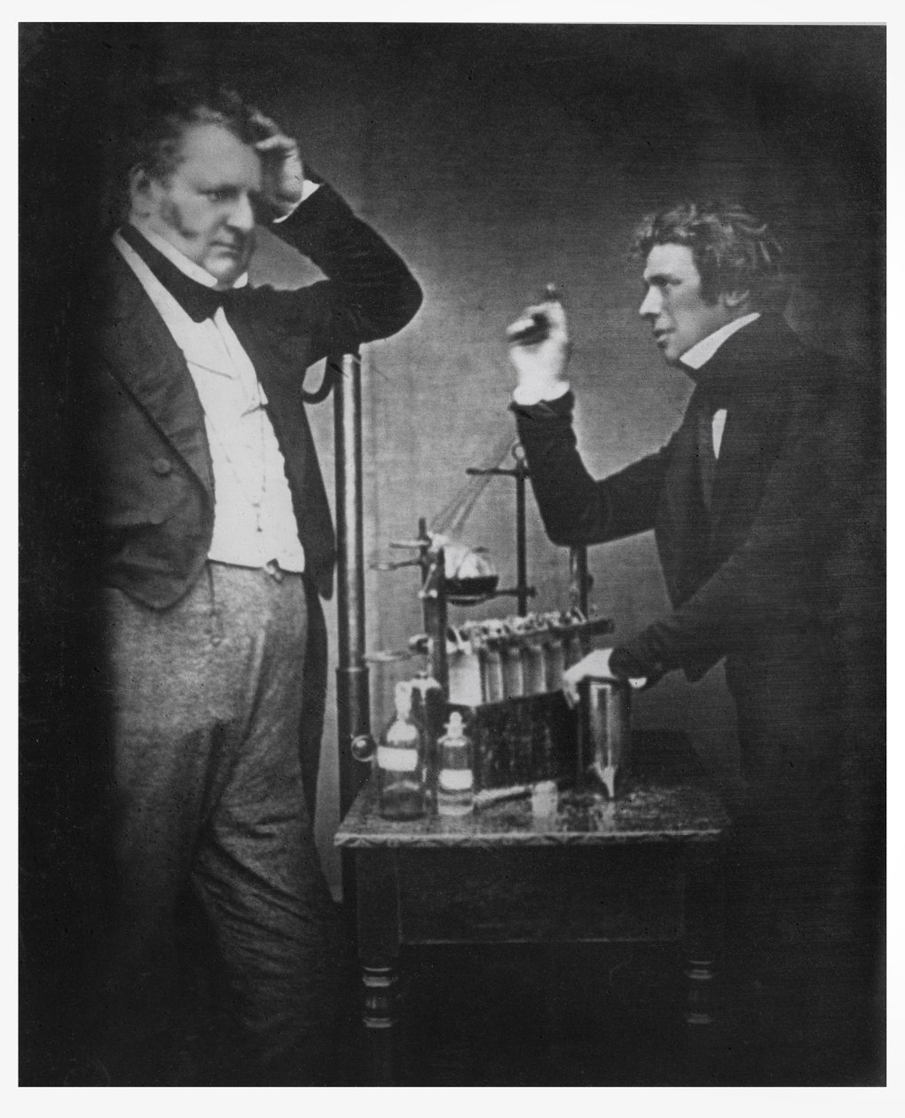 Michael Faraday (1791-1867) ve John Frederic Daniell (1790-1845) (fotoğraf) by English Photographer