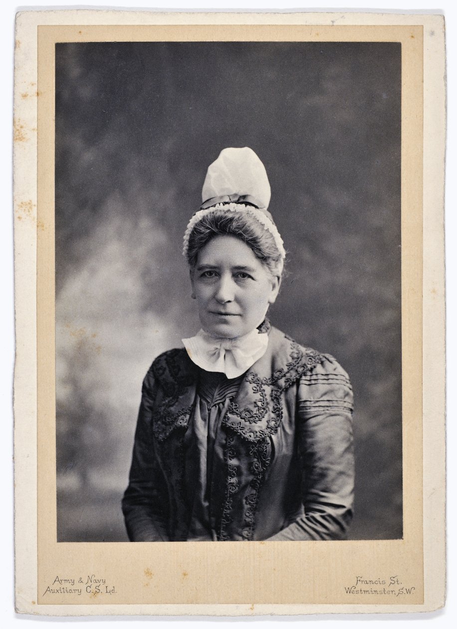 Bayan LM Gordon, Başhemşire, St. Thomass Hastanesi by English Photographer