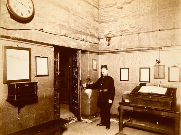 Newgate Hapishanesi, c.1902 (s/b fotoğraf) by English Photographer