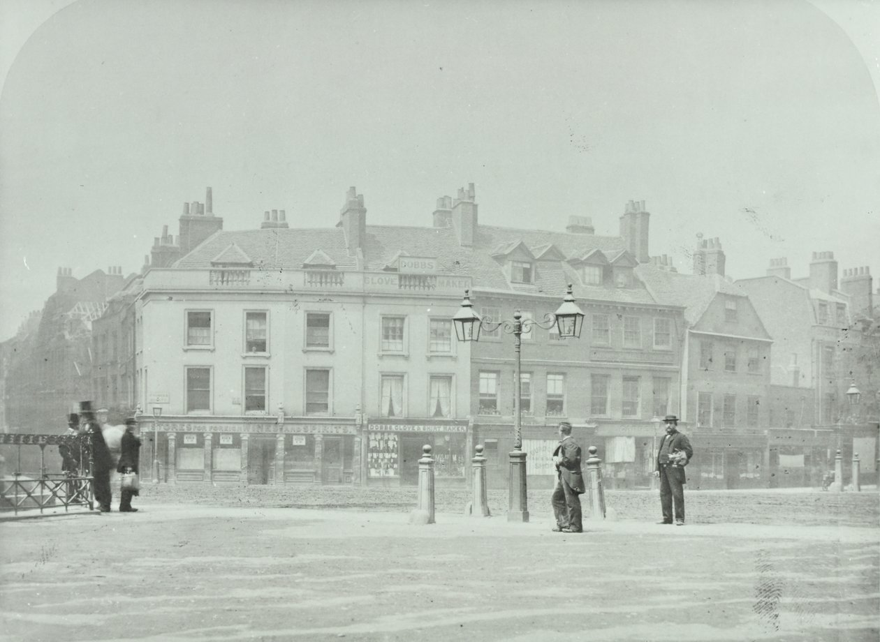 Princes Street, Westminster LB: kutsal alandan, 1885 by English Photographer