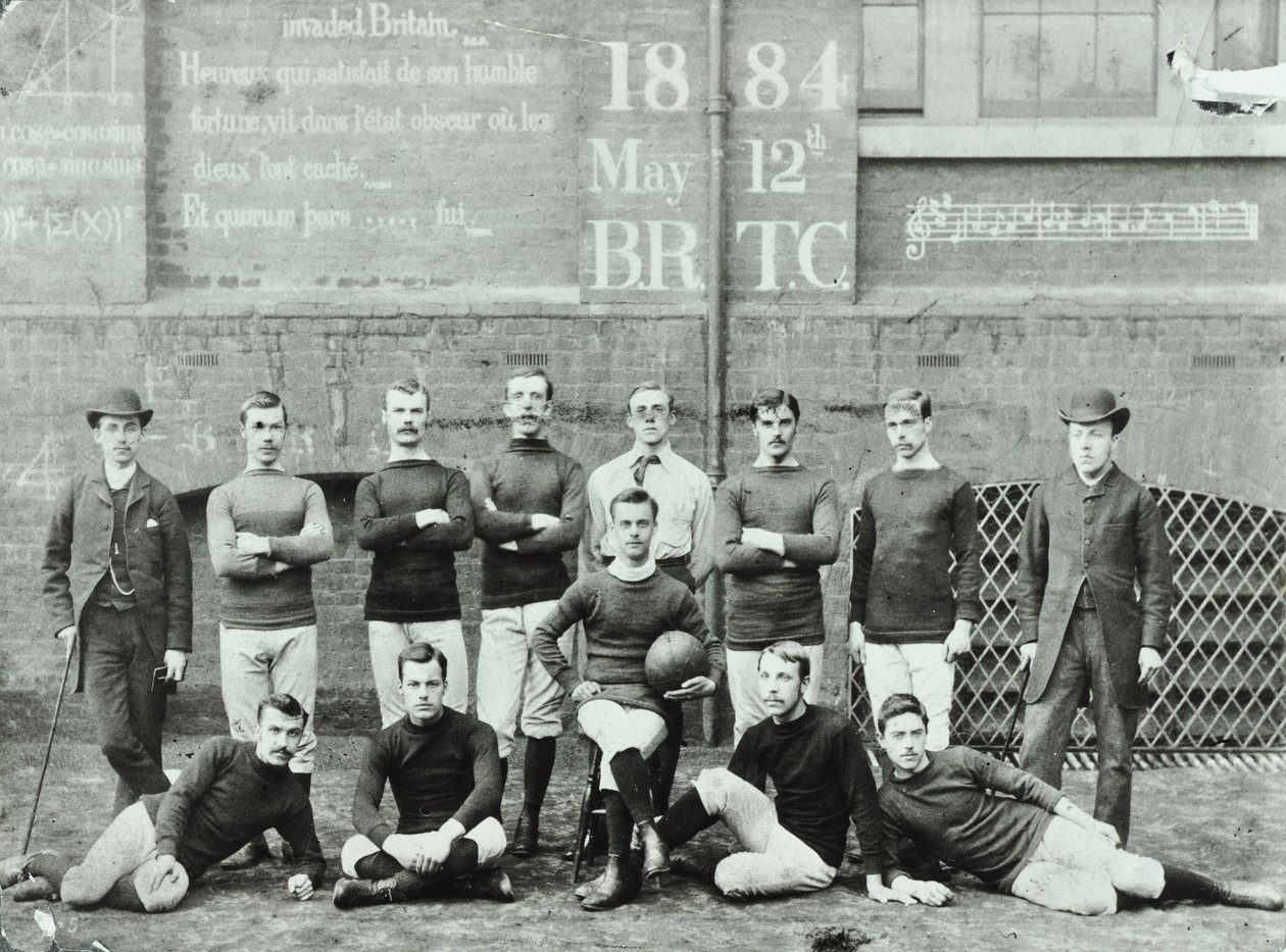 Rosendale Yol Okulu: futbol takımı, 1884 by English Photographer
