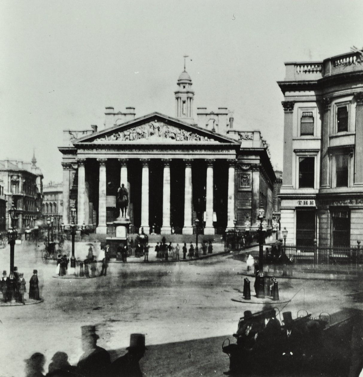 Kraliyet Borsası, Threadneedle Caddesi, Londra Şehri, 1880 by English Photographer