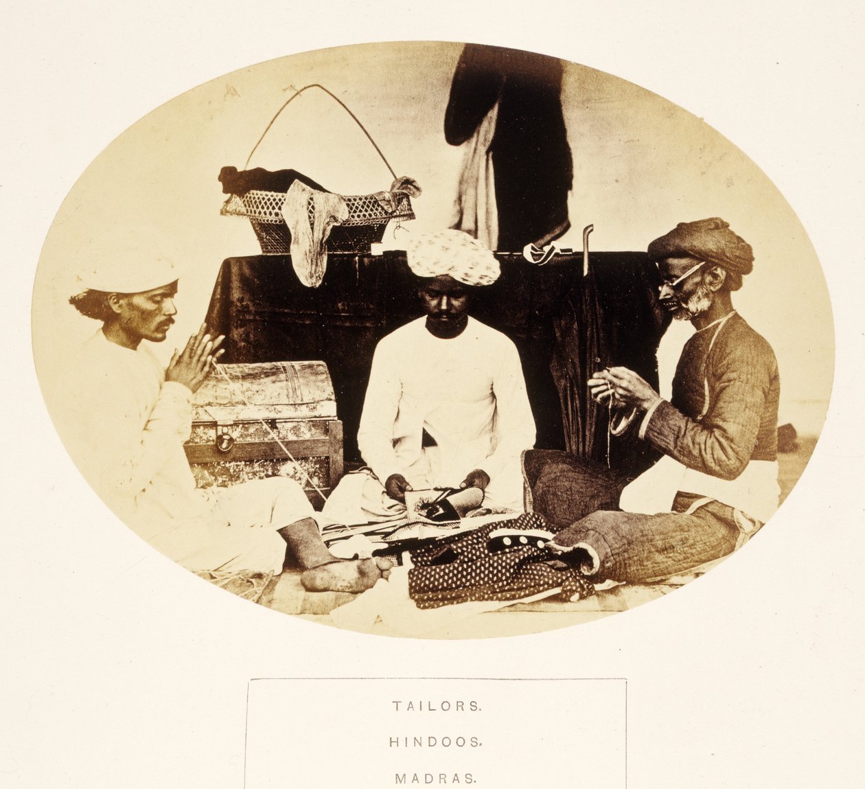 Terziler, Hintliler, Madras, from The People of India, J. Forbes Watson tarafından, 1868