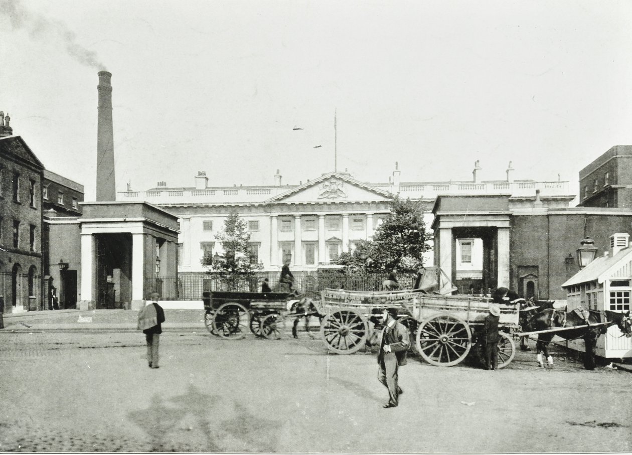 Kraliyet Darphanesi, Londra, 1895 by English Photographer