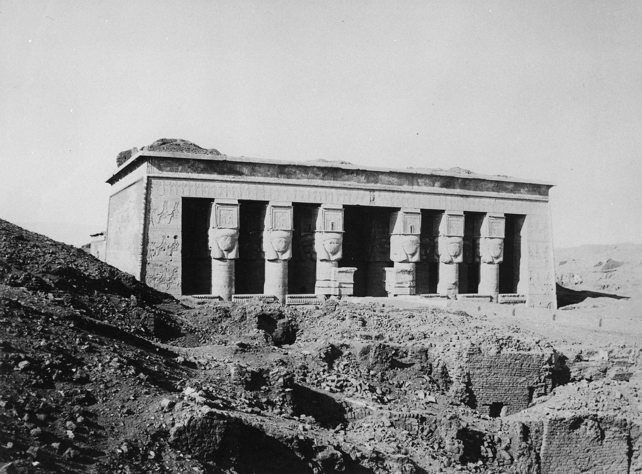 Hathor Tapınağı, c.1904-05 by English Photographer