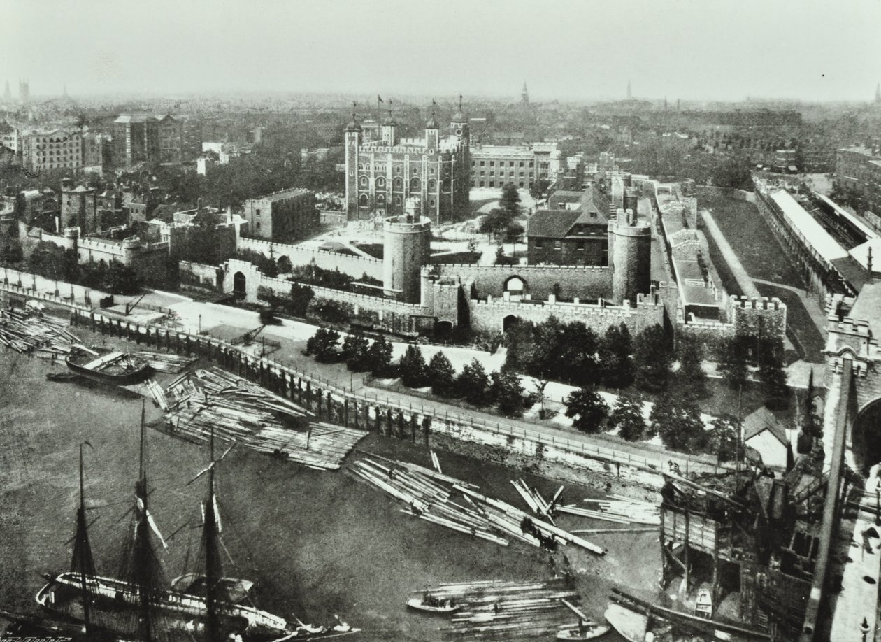 Londra Kulesi, Tower Hill: Tower Bridge