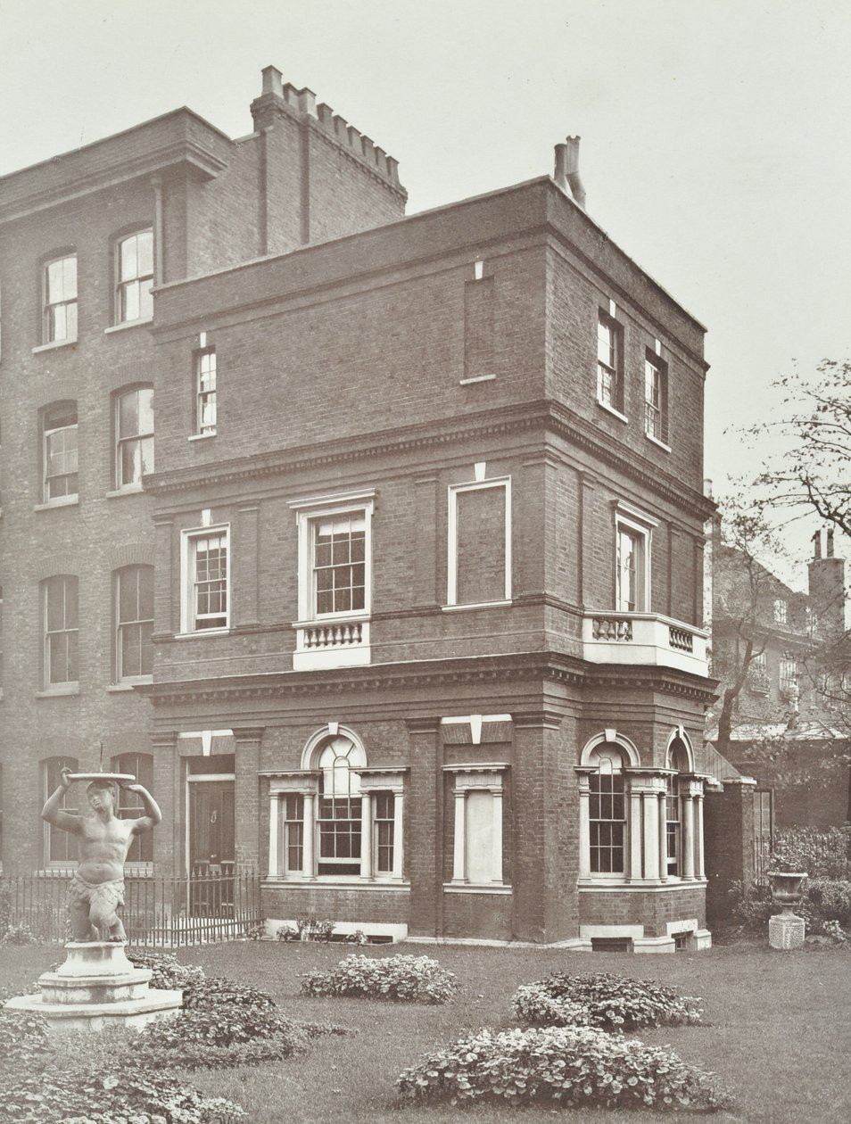 Clements Inn Garden House