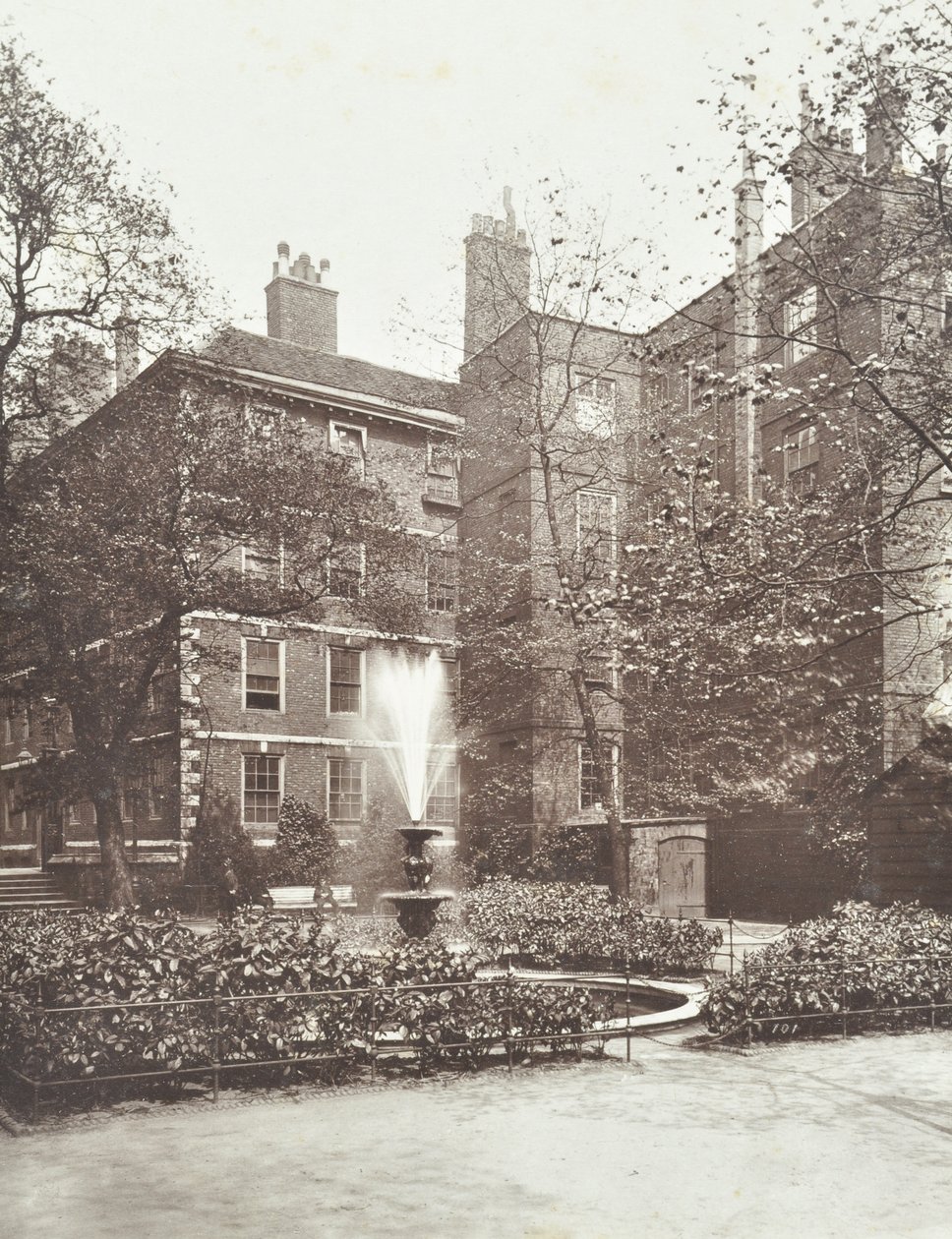 Middle Temple Fountain Court