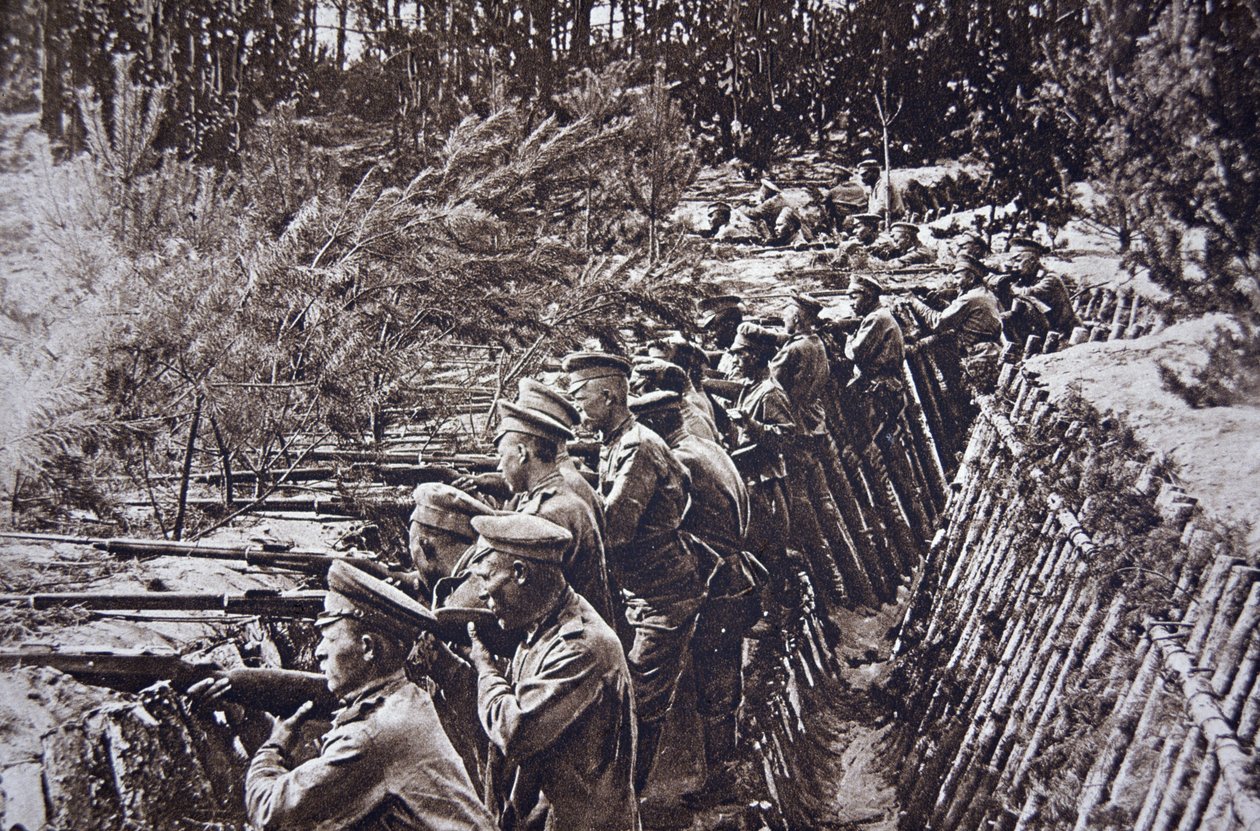 Birinci Dünya Savaşı Rus birlikleri Dvina Nehri cephesinde bir siperde, Eylül 1917 (s/b fotoğraf) by English Photographer