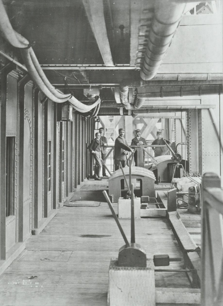 Woolwich Feribotu: kuzey duba hidrolik kaldıraç platformu, 1896 by English Photographer