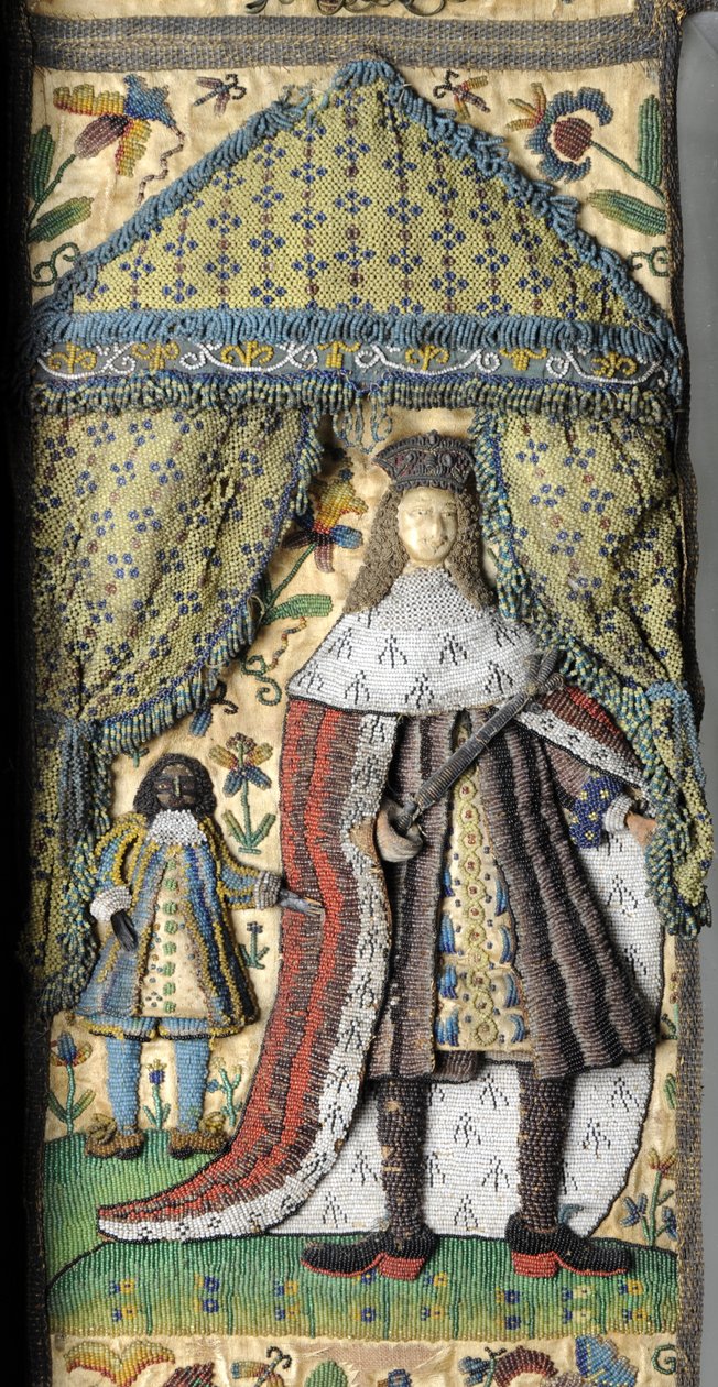 Boncuklu Ayna, c. 1672-79 (meşe kaplamalı ipek saten zemin üzerine cam boncuklar ve payetler ile ipek, metal ve deri ipler) by English School