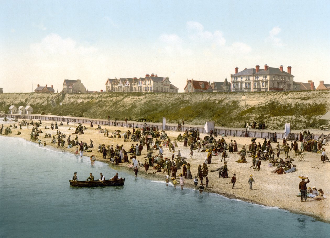 Kayalıklar ve kumsal, Denizde Clacton (el ile renklendirilmiş fotoğraf) by English School