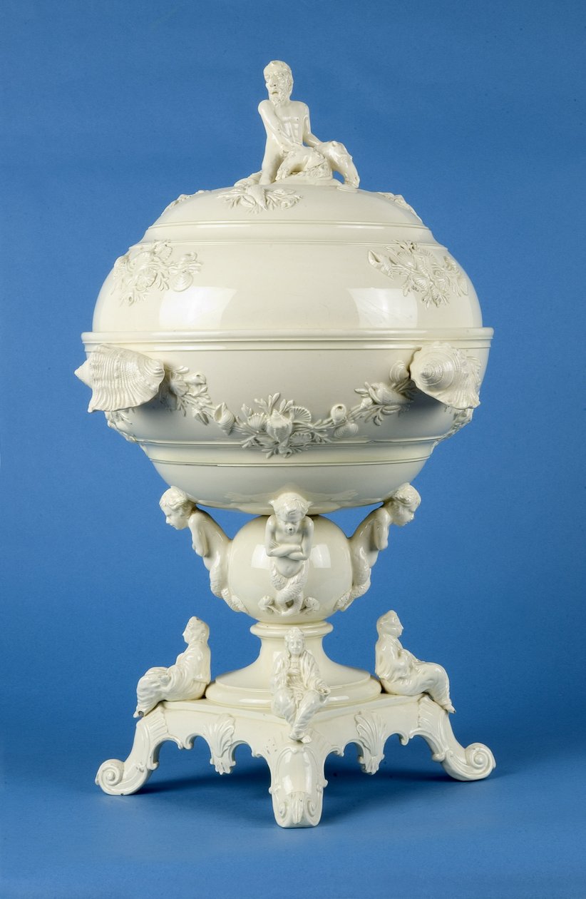 Stand üzerinde Cocklepot, Leeds, c.1790 (krema eşyası) by English School