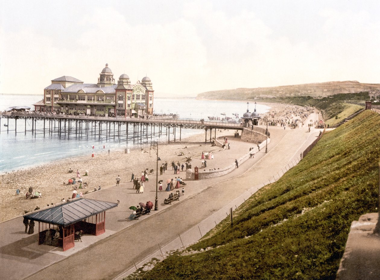 Colwyn Bay Promenade, istasyondan (el ile renklendirilmiş fotoğraf) by English School