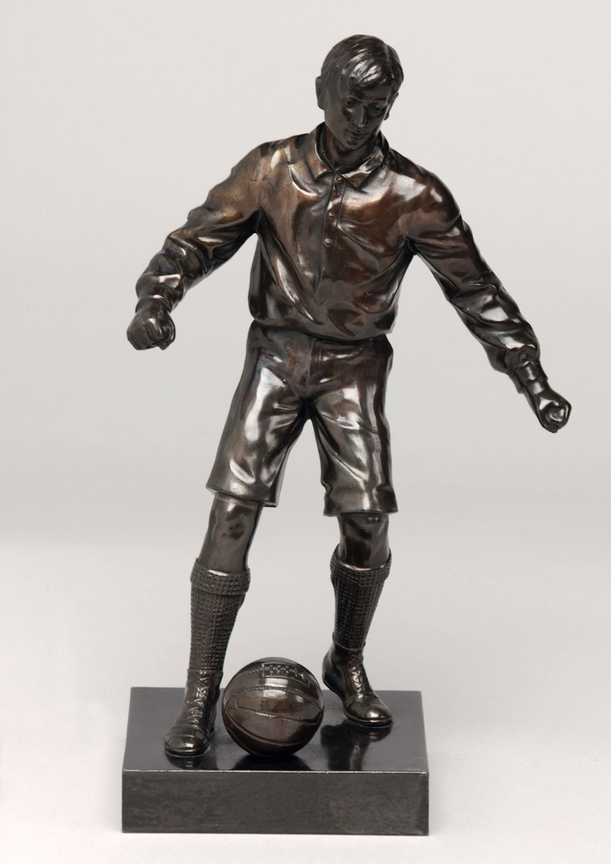 Futbolcu, bir saat takımının parçası (boyalı spelter) (ayrıca bkz. 315475-315477) by English School