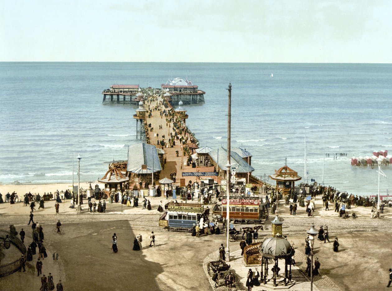 North Pier, Blackpool (el ile renklendirilmiş fotoğraf) by English School