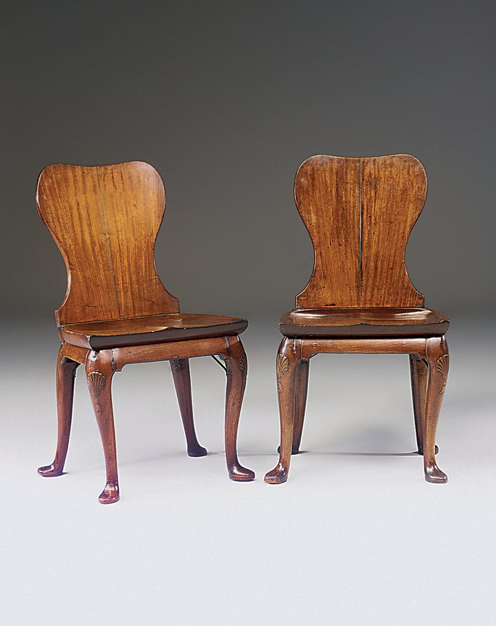 George II salon sandalyeleri, c.1730 by English School