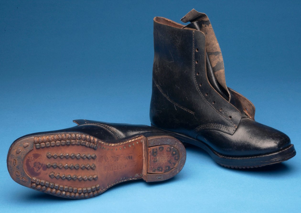 Bir Çift Holdfast Madenci Botu, 1900