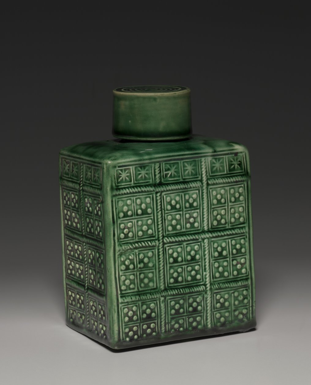 Kapaklı Çay Sepeti, Staffordshire Fabrikası, c.1750-1800 by English School