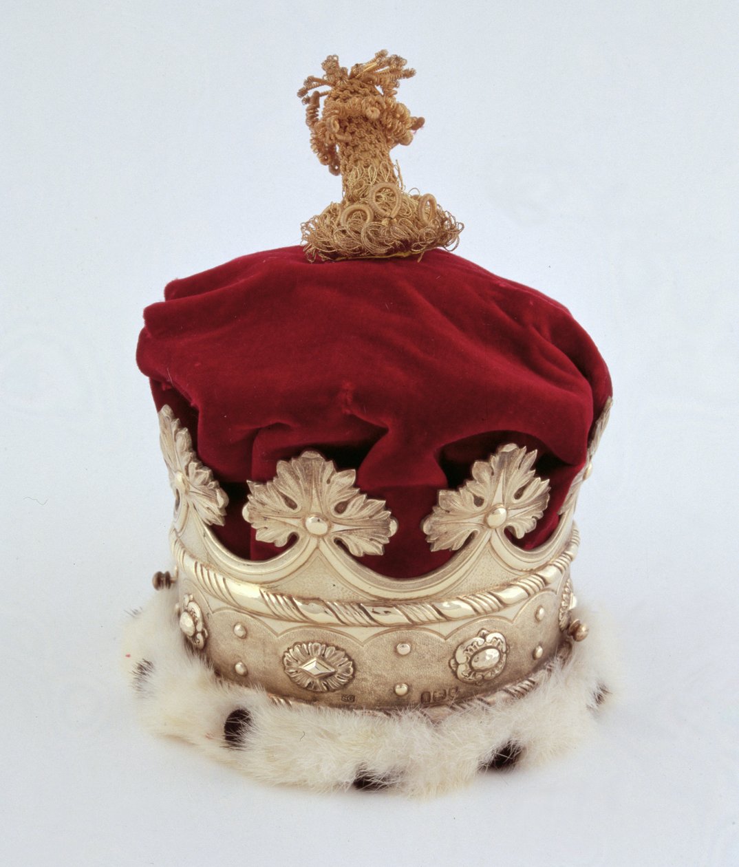 Norfolks Düşesi Coronet (gümüş yaldızlı, kadife ve ermin) by English School