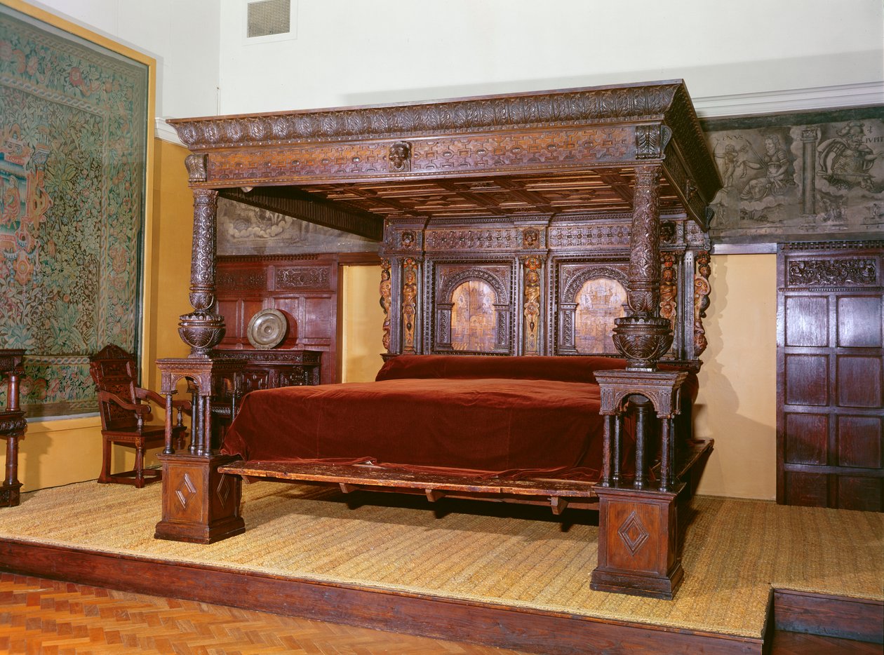 The Great Bed of Ware, c.1590 (oyma, işlemeli ve boyalı ahşap) by English School