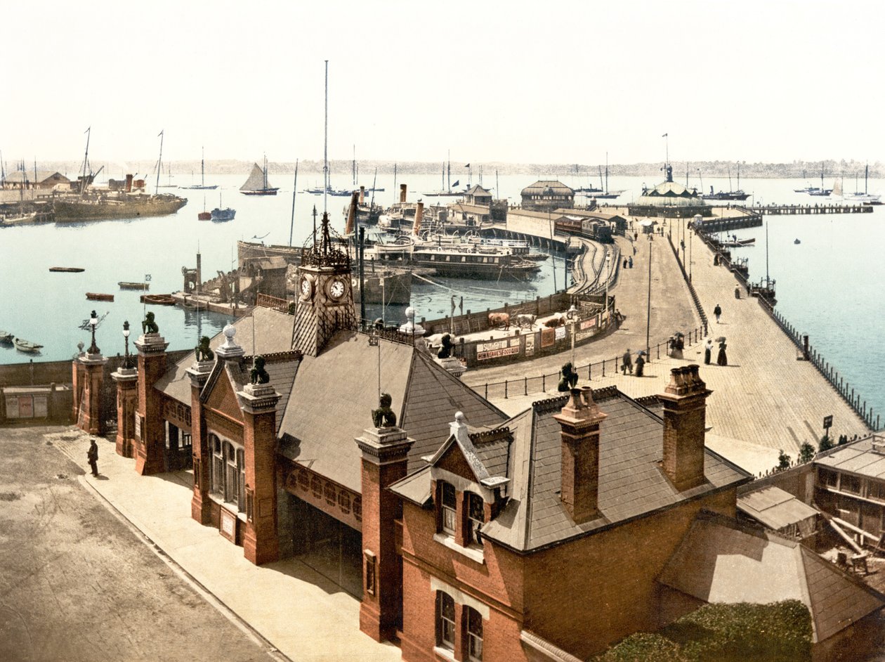 The Pier, Southampton (el ile renklendirilmiş fotoğraf) by English School