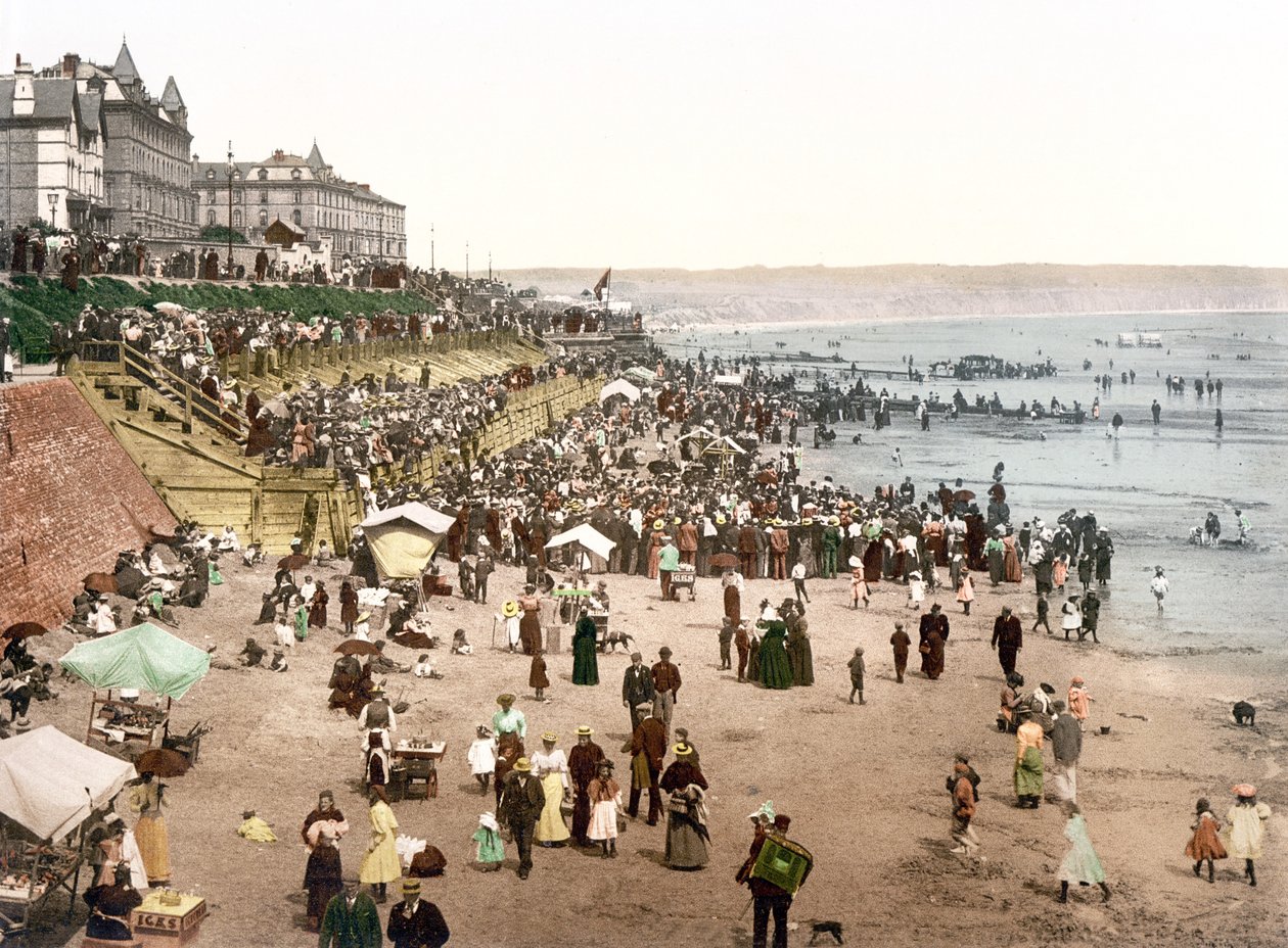 Bir İngiliz plajının görünümü (el ile renklendirilmiş fotoğraf) by English School