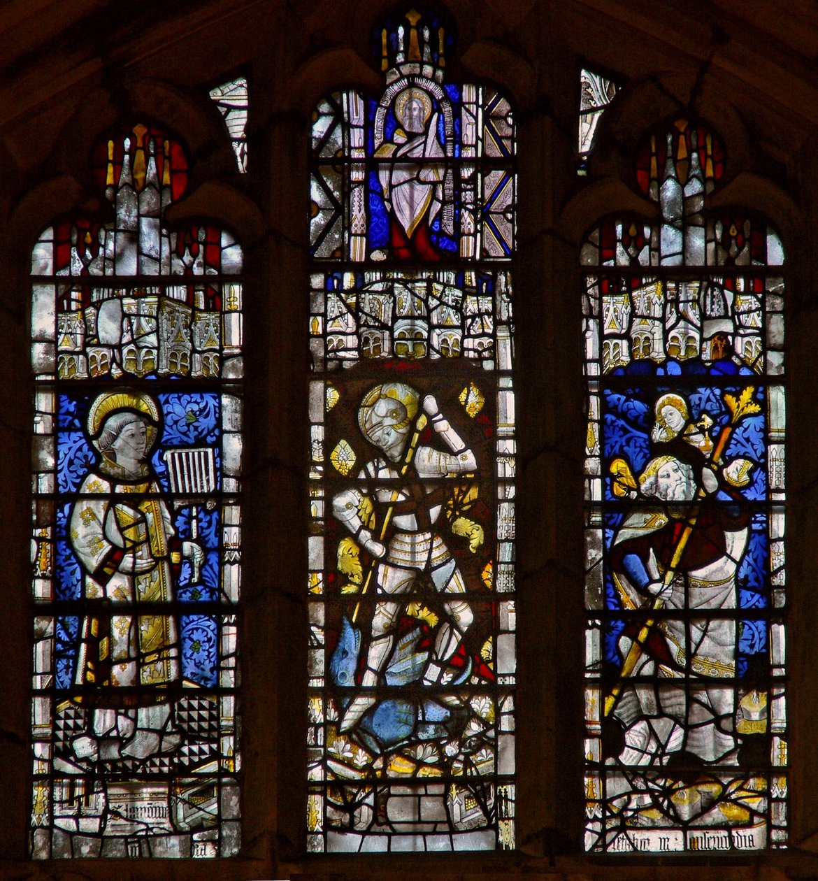 St Christopher, St George, St Lawrence tasvir eden Batı penceresi by English School