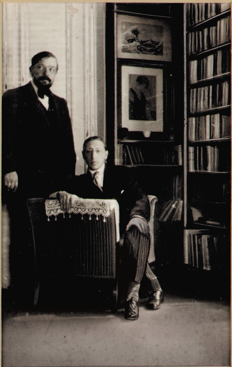 Diaghilev Baleleri "Jeux" ve "Bahar Ayini" sırasında Igor Stravinsky ve Claude Debussy