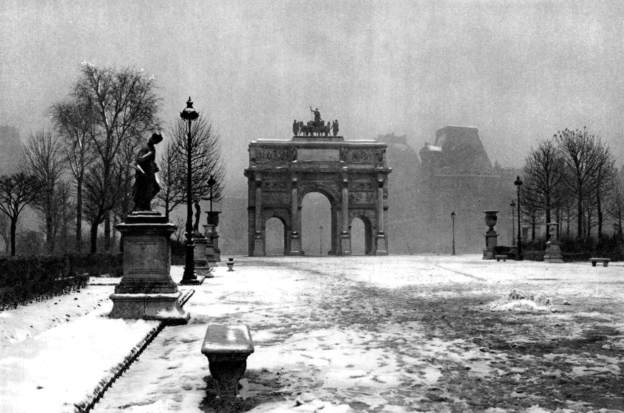 Kar altında Tuileries ve Carrousel Arch, Paris, 1931. by Ernest Flammarion