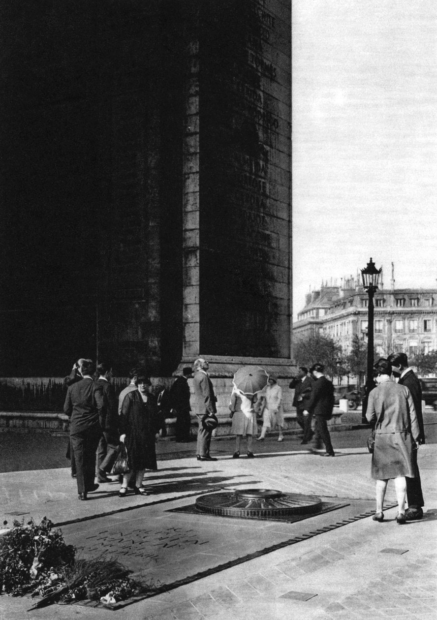 Meçhul Askerin Mezarı, Paris, 1931. by Ernest Flammarion