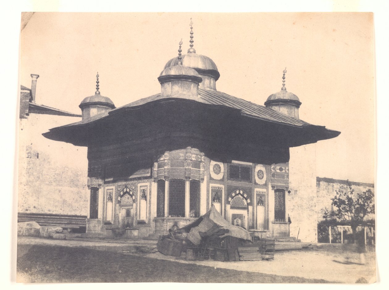 Sofya Çeşmesi, Konstantinopolis, c. 1854. by Ernest de Caranza