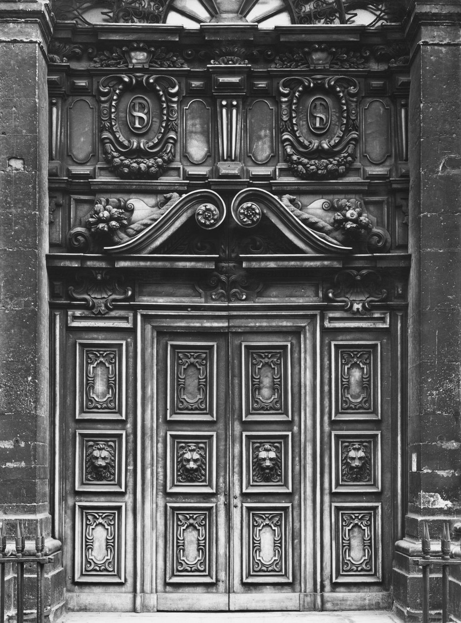 Saint-Paul-Saint-Louis Kilisesi cephesinin görünümü, Paris, ana portal, 1627-41 by Etienne and Derand, F. Martellange