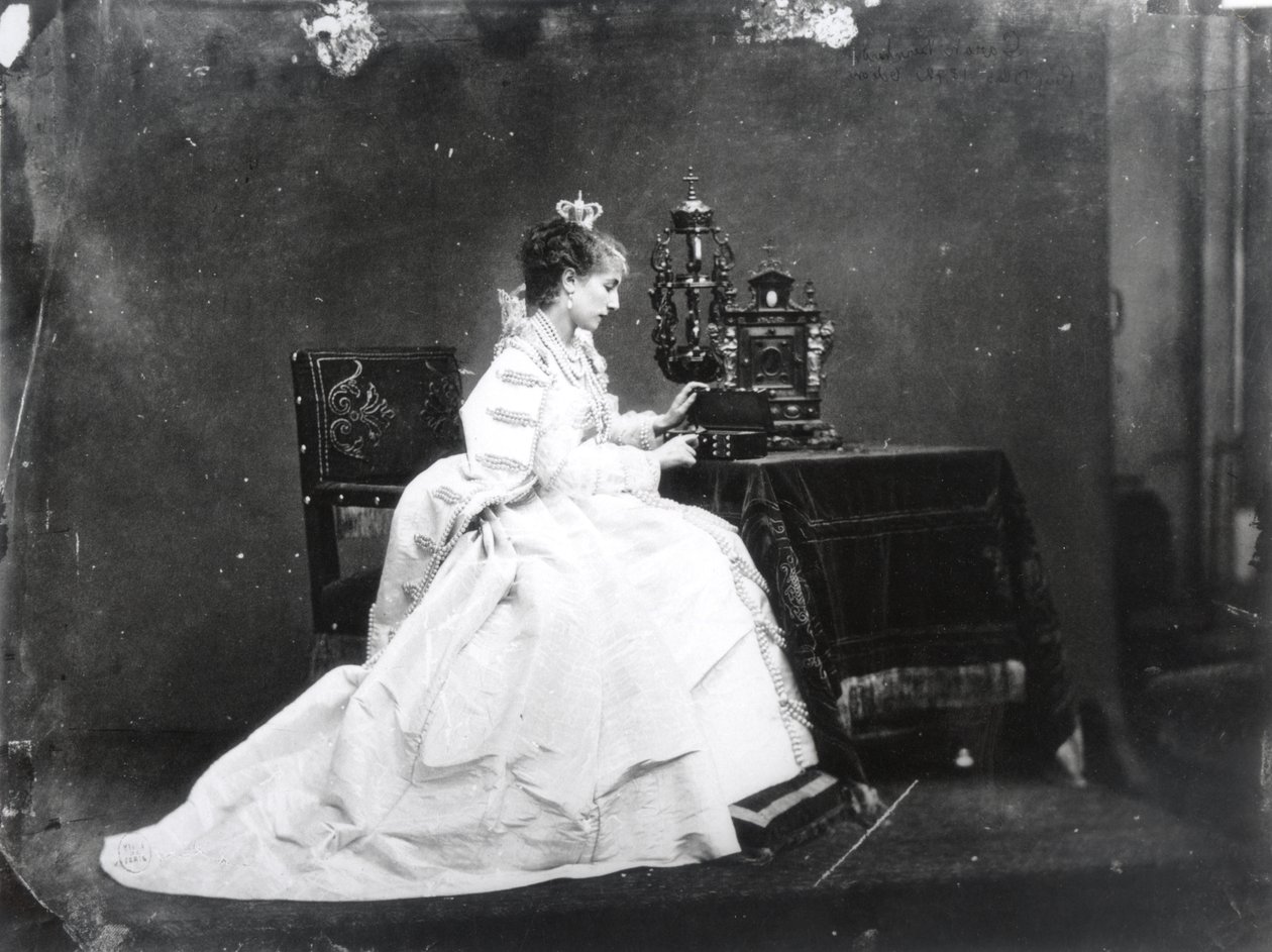 Sarah Bernhardt (1844-1923), Victor Hugo