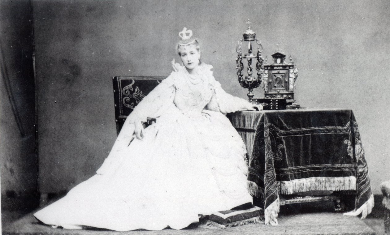 Sarah Bernhardt (1844-1923), Victor Hugo