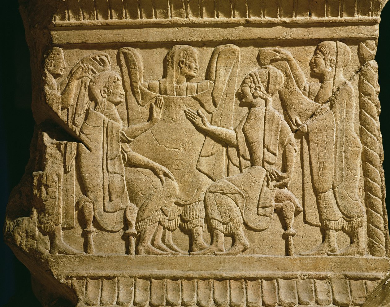 Bir gynaeceum sahnesini gösteren kabartma by Etruscan